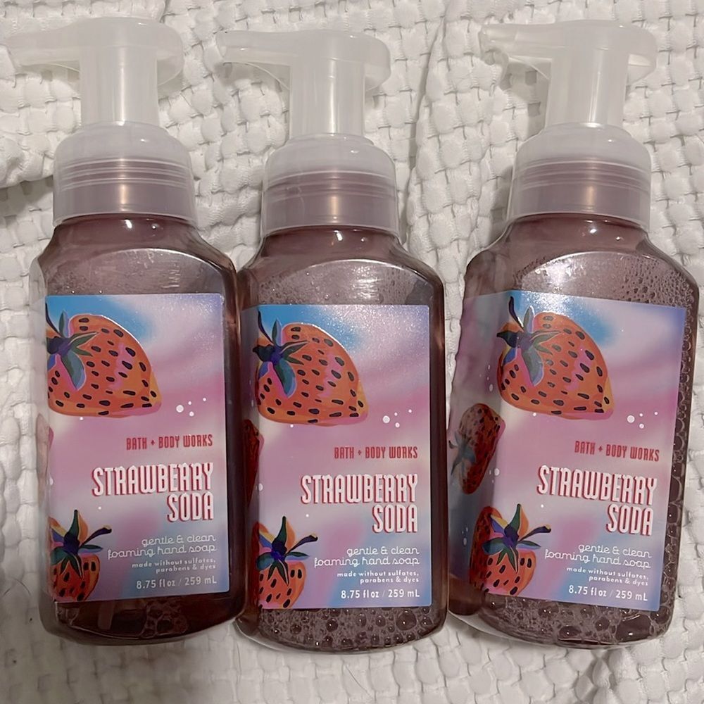 NEW- Bath & Body Works. 3 Strawberry Soda